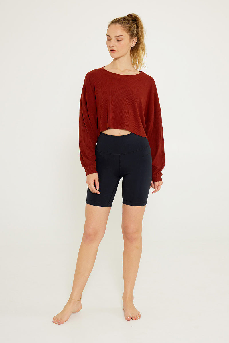 Alexa oversize long sleeve crop top wine