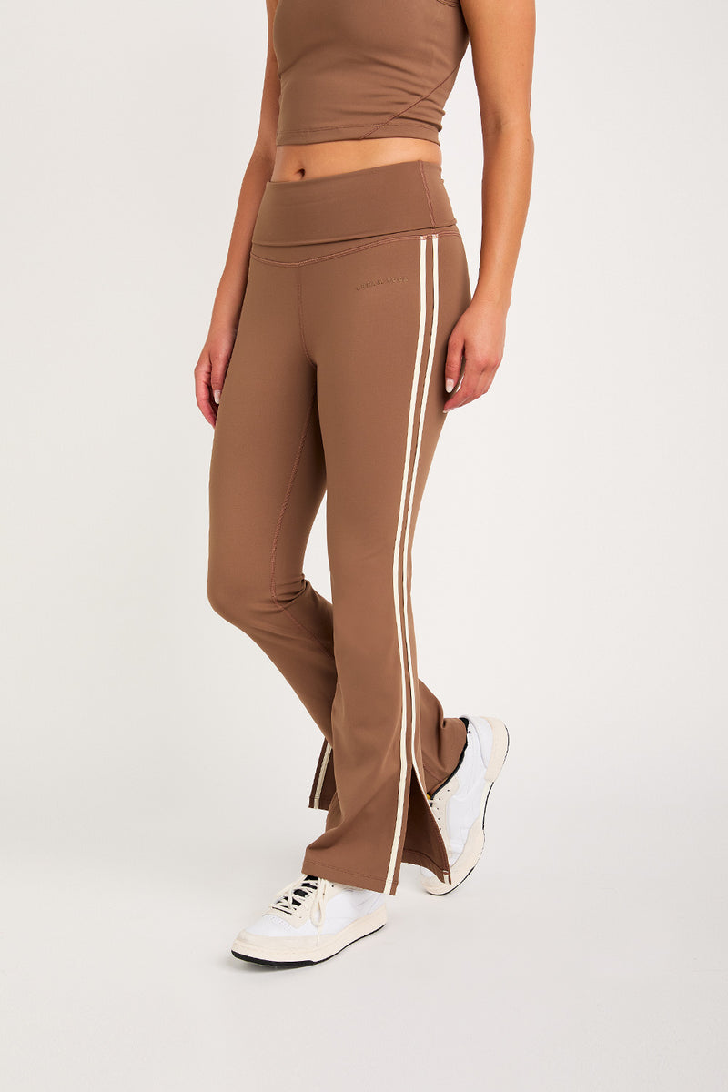 Angel flare legging latte