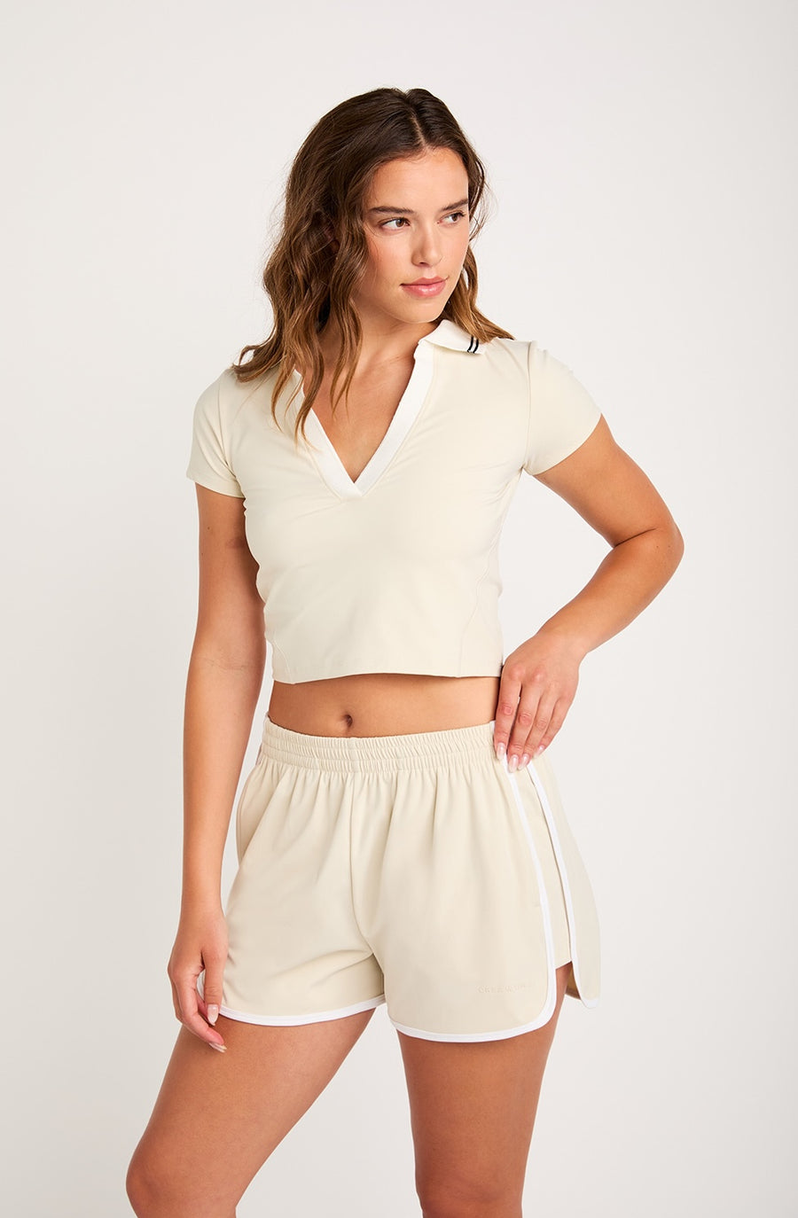 Cream Yoga - Kira dolphin shorts cream